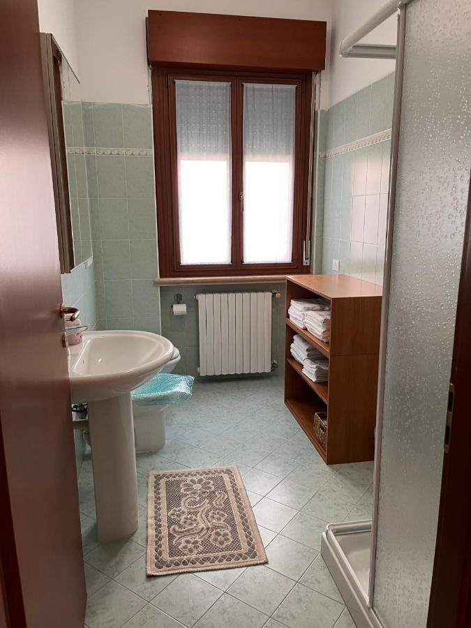 Sebino 11 Apartment Peschiera del Garda Bagian luar foto