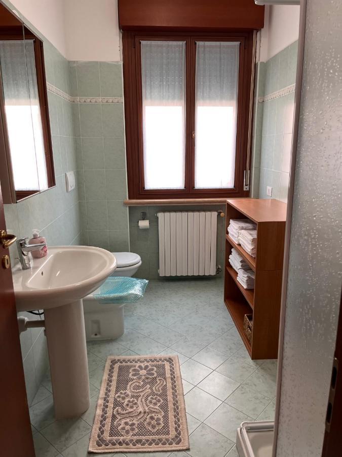Sebino 11 Apartment Peschiera del Garda Bagian luar foto