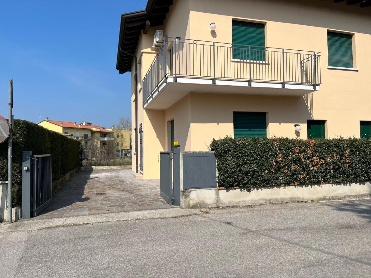 Sebino 11 Apartment Peschiera del Garda Bagian luar foto