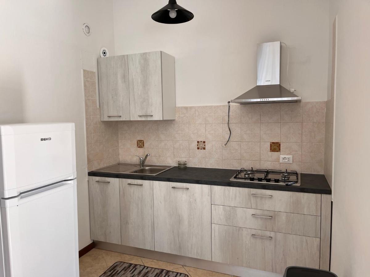 Sebino 11 Apartment Peschiera del Garda Bagian luar foto