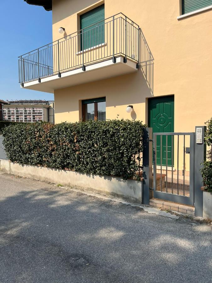 Sebino 11 Apartment Peschiera del Garda Bagian luar foto